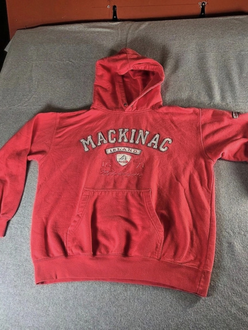 Mountain Aire Mackinac Island 1671 Mackinac Hoodie XL Red